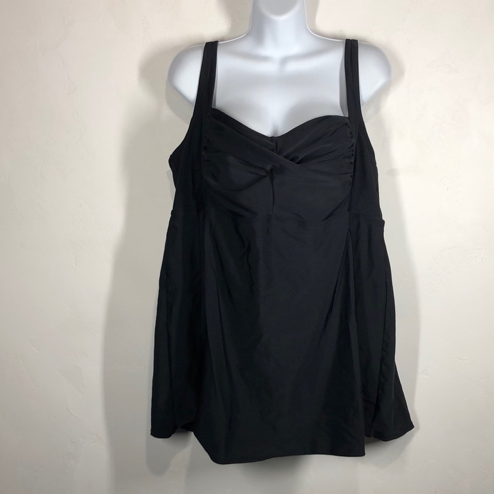 Ava & Viv black one piece swimsuit size 22W